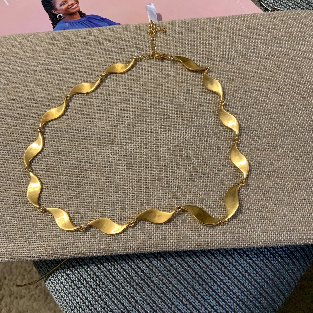 Necklace - Picture 2 of 3